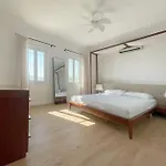 Villa Private 5-bedroom With Pool And Sea View In *