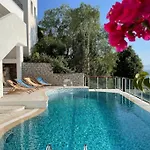 Villa Private 5-bedroom With Pool And Sea View In