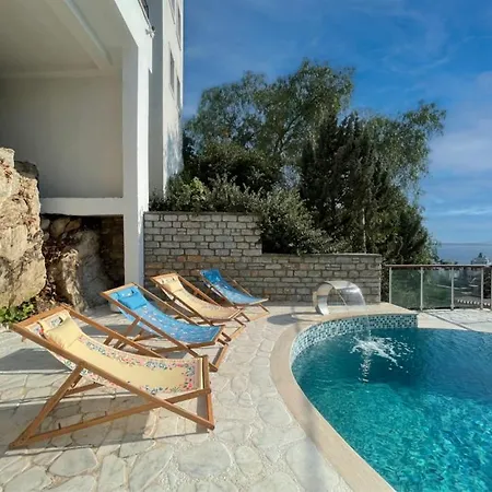 Private 5-bedroom With Pool And Sea View In ヴィラ ボドルム