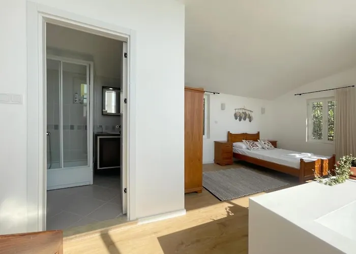 Private 5-bedroom With Pool And Sea View In Bodrum
